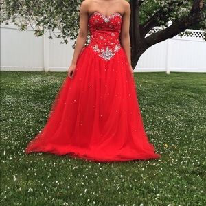 Red prom dress